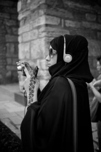Thomas Leuthard Interview on PhotoWhoa woman in hijab