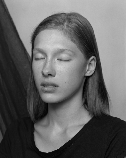 professional portrait photography - eyes closed