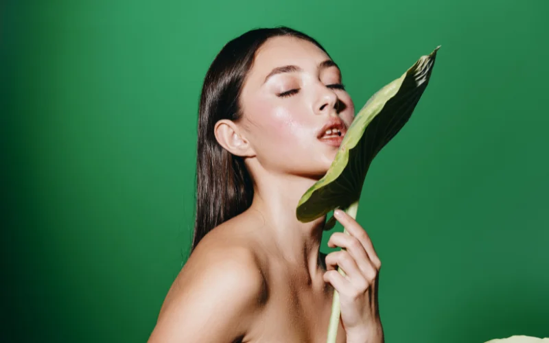 nude art posing, artistic nude pose, nude posing tips, female nude art poses, fine art nude poses