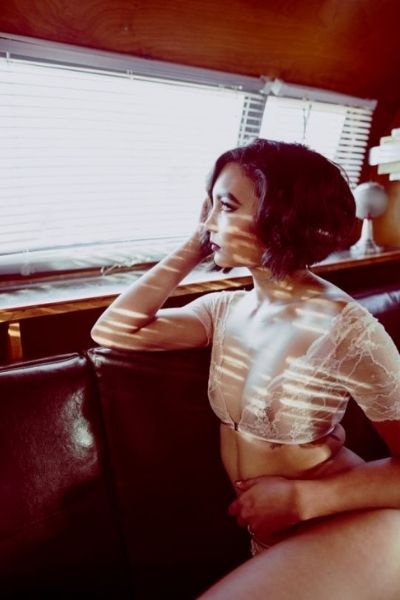 jasmin jade-boudoir posing tips2