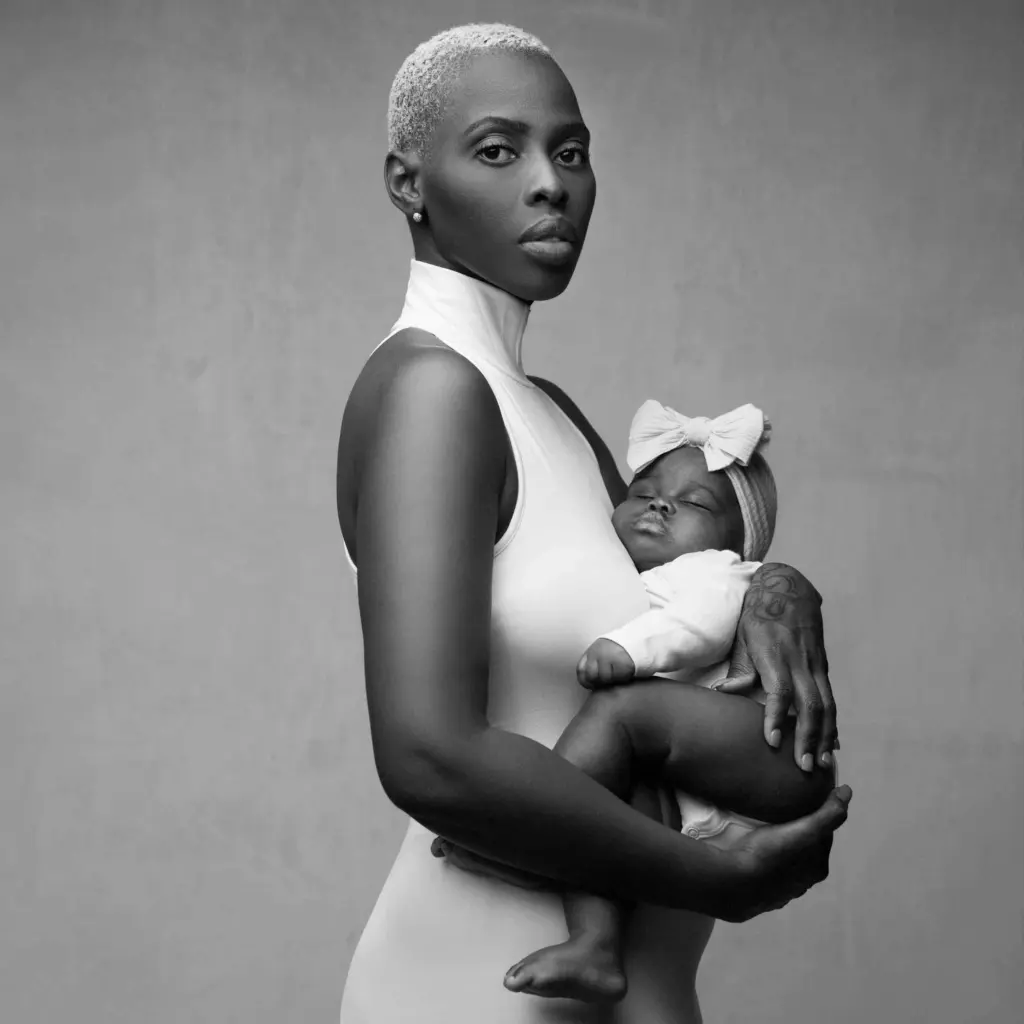 maternity photoshoot lola melani