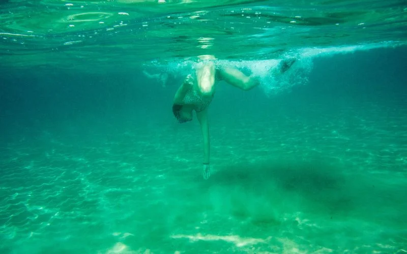 underwater nude poses