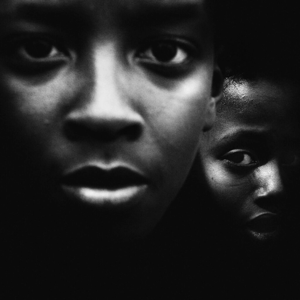 lee jeffries photographer - capturing these intimate expressions