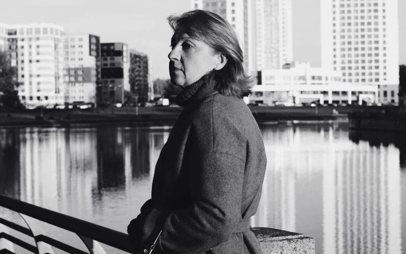 black and white portrait of a woman