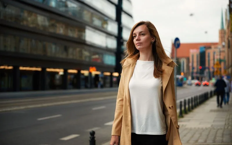 street portrait photography of a young girl wearing jacket