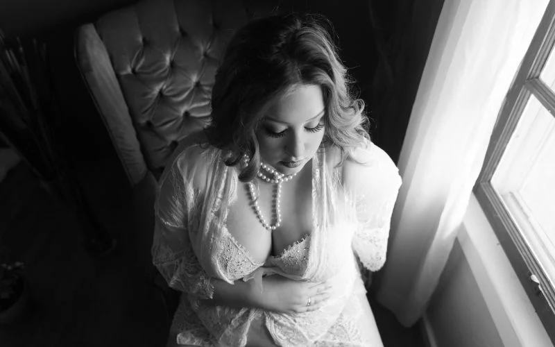 female boudoir photo, women's boudoir photography