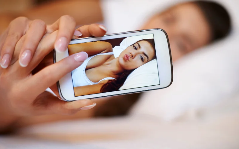 nude selfies, nude selfie tips, ideas for nude selfies