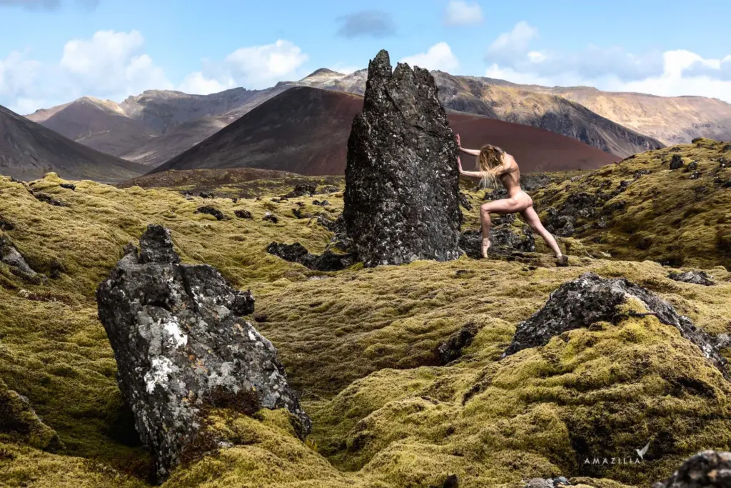 nude woman posing outdoors
