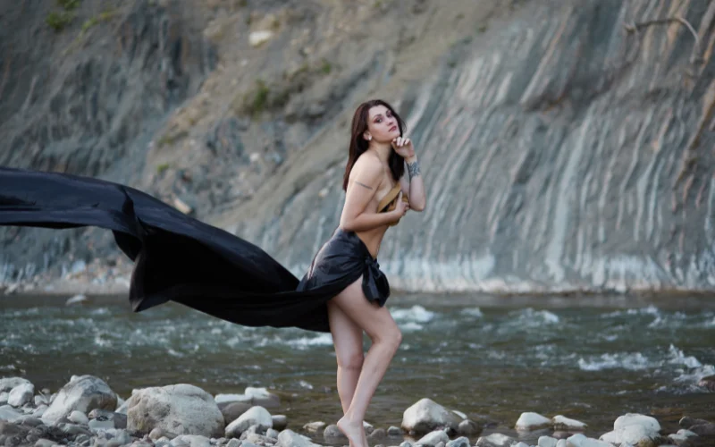 best angles for nudes, nude angles, good angles for nudes, good nude angles