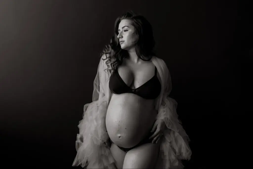 Preganancy photographer boudoir