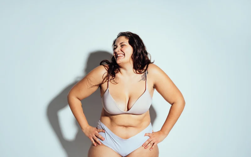 plus size nude poses, curvy boudoir poses, plus size boudoir photography