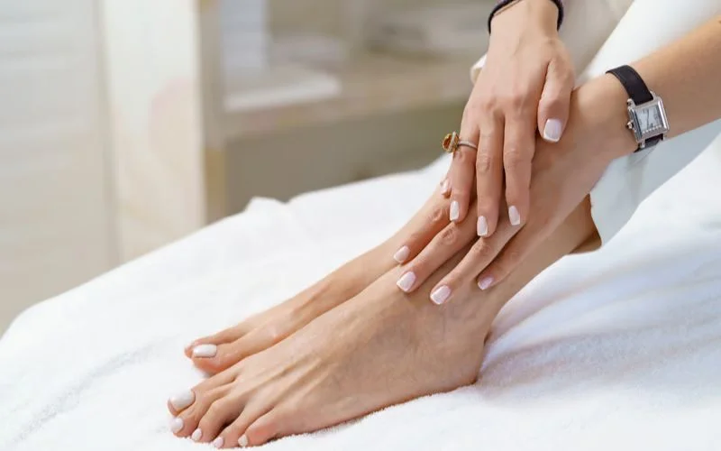 sexy naked feet, how to click feet pics, feet pic tips, feet pic ideas, sexy feet pic ideas, ideas for feet pics, feet photo ideas