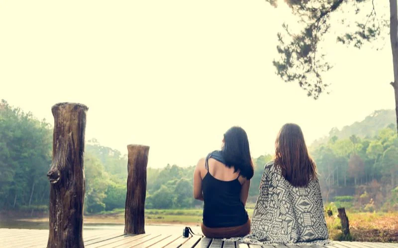 best friend poses for 2 female, best friend photoshoot poses, best friend photo pose, girl best friend photoshoot ideas, best friend poses for 2, friends photo ideas, best friend poses, friend poses, bestie photo pose, friend photo pose, poses with best friend