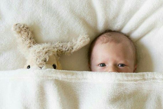Peekaboo image newborn