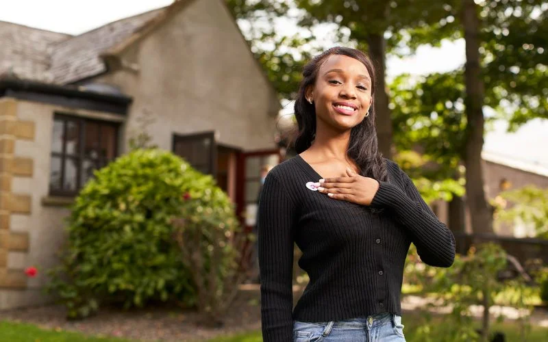 portrait of a beautiful woman by best portrait photographer-mark taylor