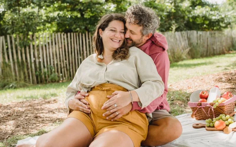 couple pregnancy photoshoot