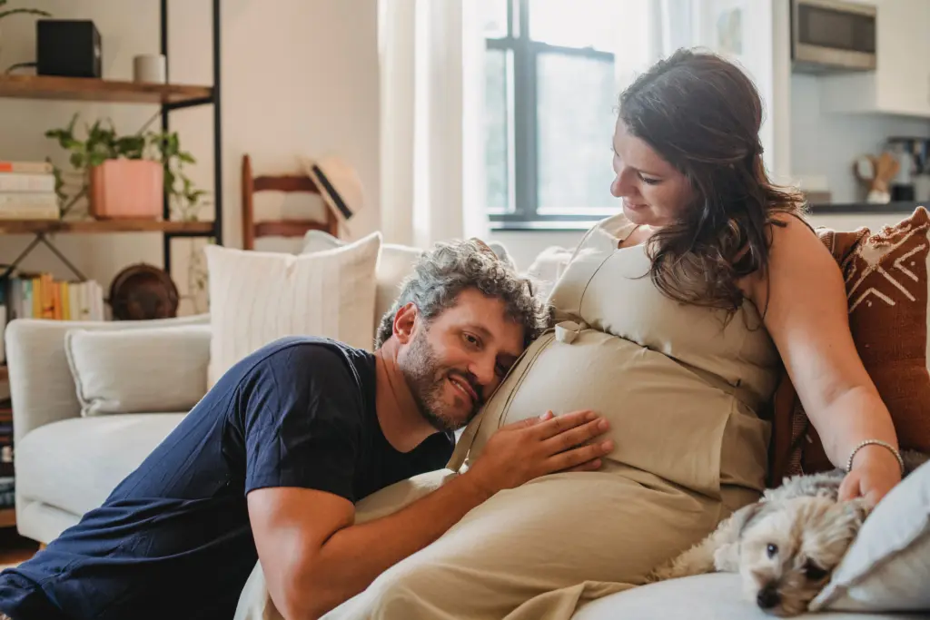 pregnancy photoshoot poses