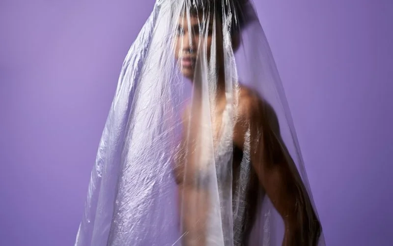 male nude poses in veil