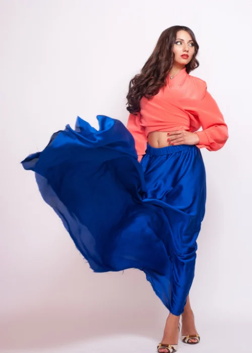 best outfit for whole body portrait