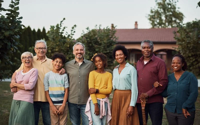 create balance in your photographs, Family Group Photo Pose