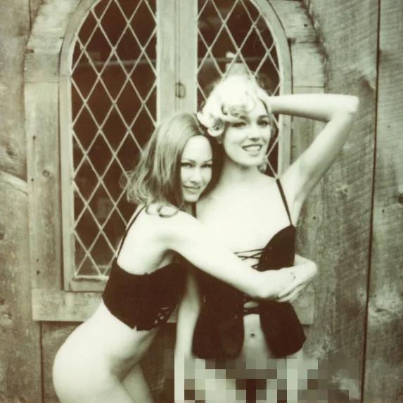 Two models posing nude