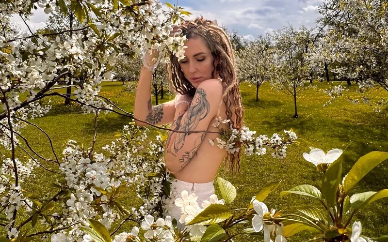 outdoor nude photography, nude art photography, art nude poses, nude posing ideas, nude nature photoshoot, nude photography in nature