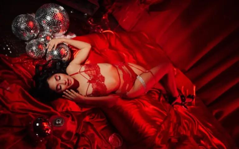 Lingerie photography feature image