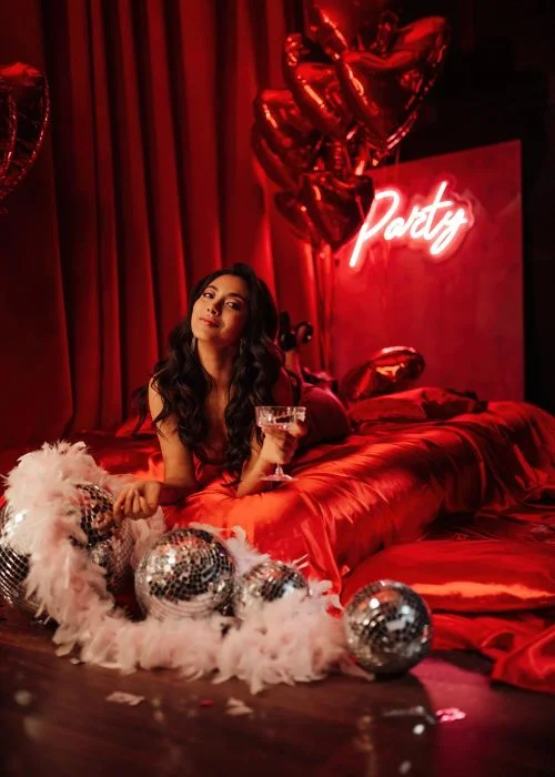 sexy valentine photo shoot, boudoir photography for Valentine's, sensual Valentine's Day photos