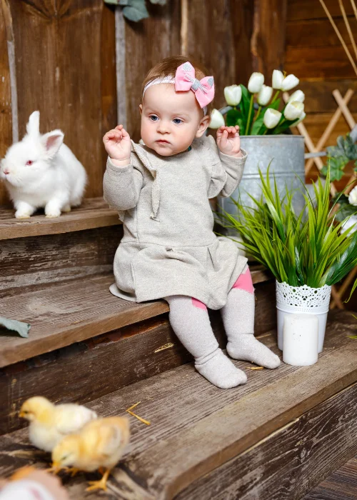 cute and creative easter-themed photo, Easter outdoor photo shoot, Easter spring photography