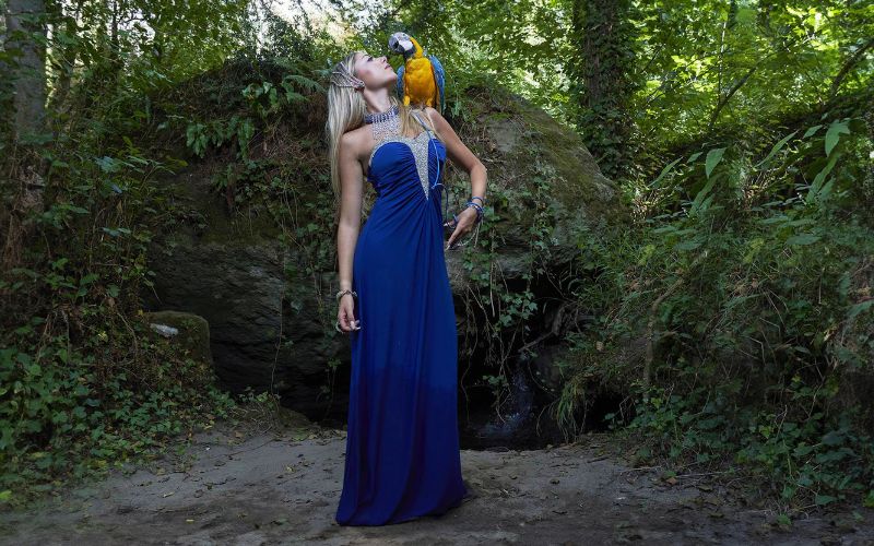 Retouching with flying textures