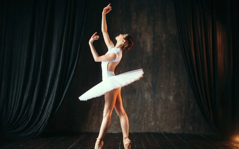 simple ballet pose