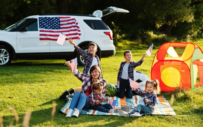 have a 4th of July picnic photo session