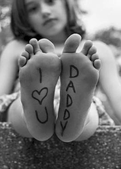 write on children's feet