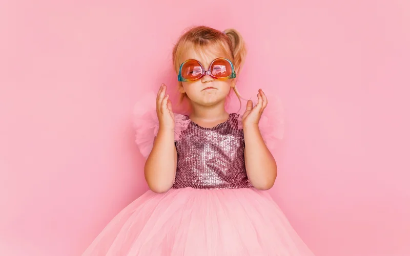 Cute barbie photoshoot ideas for baby girl