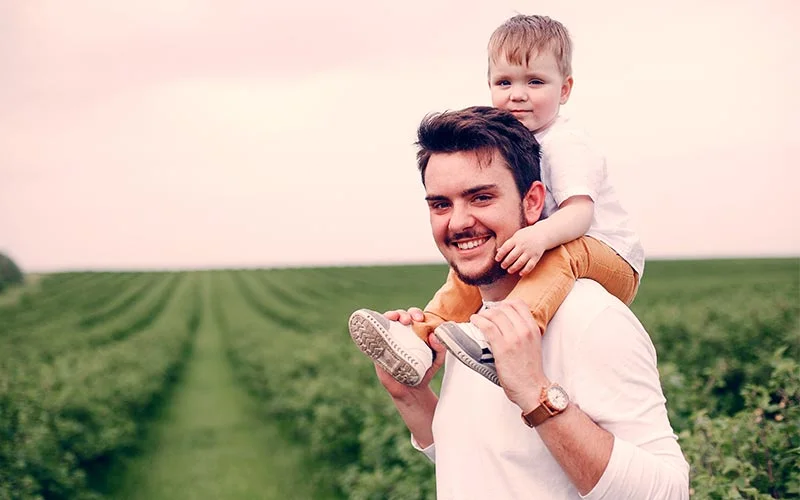 preview of the effect on a photo of a father and a child