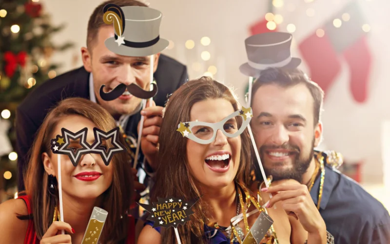 best photo booth poses