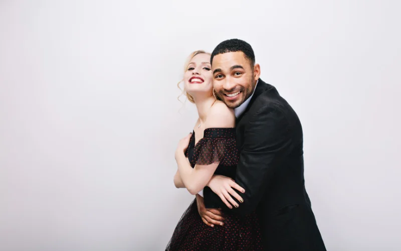 cute photo booth poses