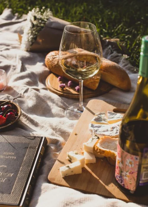 take mesmerizing shots of the food