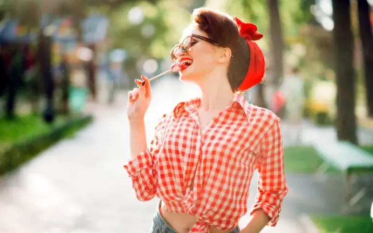 pinup poses featured image