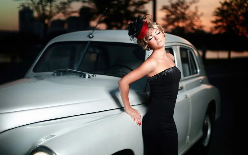 pin up poses with cars