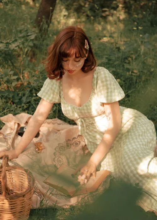 create a vintage themed atmosphere