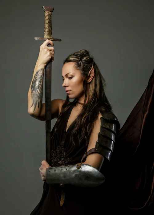 witch photography, witch themed photoshoot, witch photoshoot ideas, gothic photoshoot ideas, witchy photoshoot, witch photoshoot outfit ideas, witchy photoshoot ideas, best friend witch photoshoot, witch poses