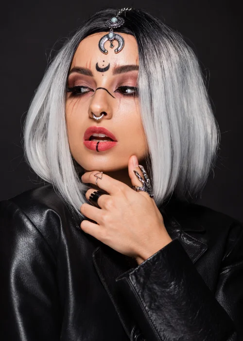 witch photography, witch themed photoshoot, witch photoshoot ideas, gothic photoshoot ideas, witchy photoshoot, witch photoshoot outfit ideas, witchy photoshoot ideas, best friend witch photoshoot, witch poses