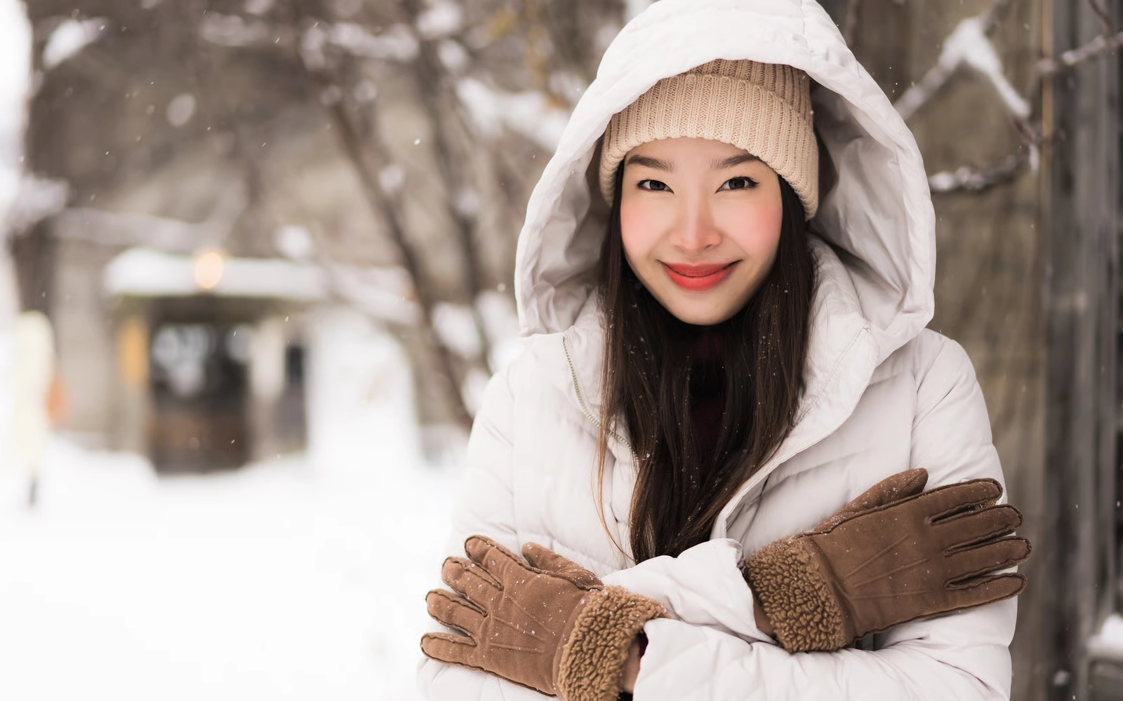 Before image of Winter Photoshop actions for cool, frosty seasonal edits