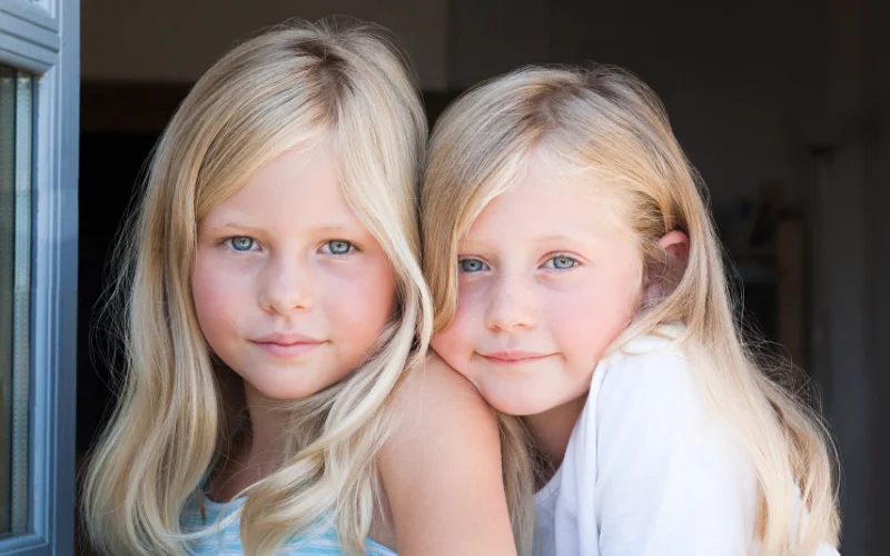 sisters photoshoot ideas at home, 3 sisters photoshoot ideas at home,