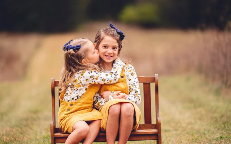 2 sisters photoshoot ideas at home, 3 sisters photoshoot ideas at home, 2 sisters photoshoot ideas, sister photoshoot ideas, sisters photoshoot ideas, sister poses for photoshoot, sisters photoshoot, sister photoshoot poses