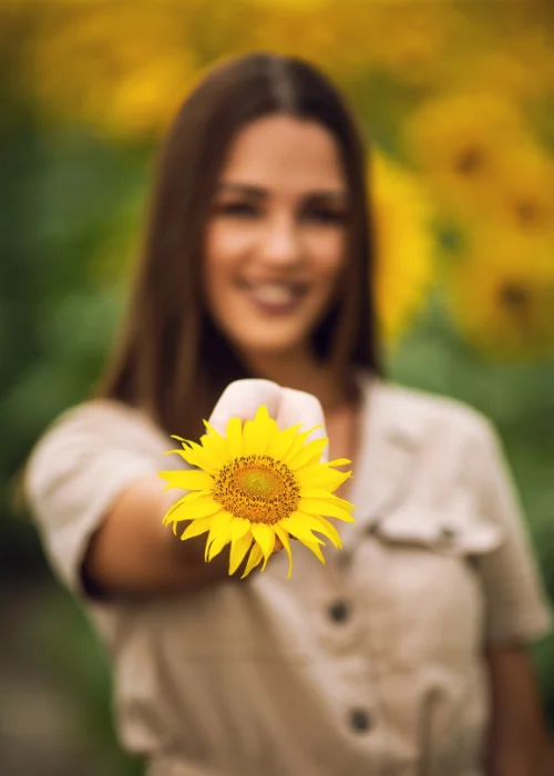 out of focus aesthetic pose