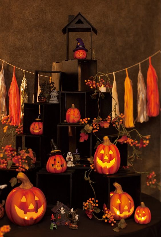 Halloween Photo Booth Ideas - props and accessories