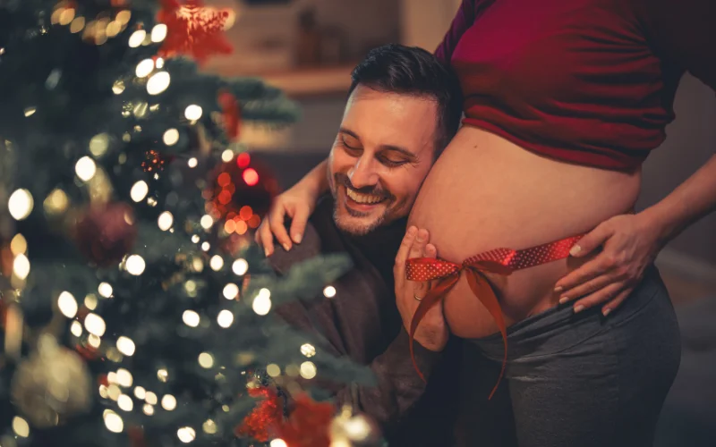 Christmas themed maternity shoot idea
