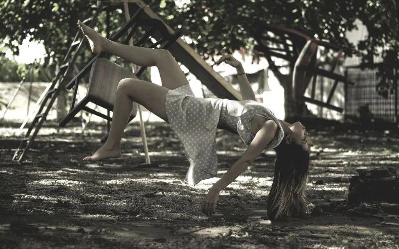 levitation halloween photoshoot ideas for adults